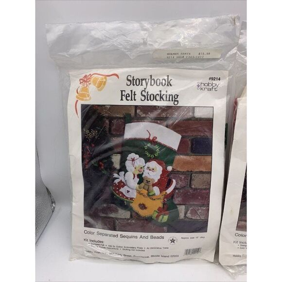 Hobby Kraft Storybook Felt Christmas Stocking Kit - Picture 2 of 7